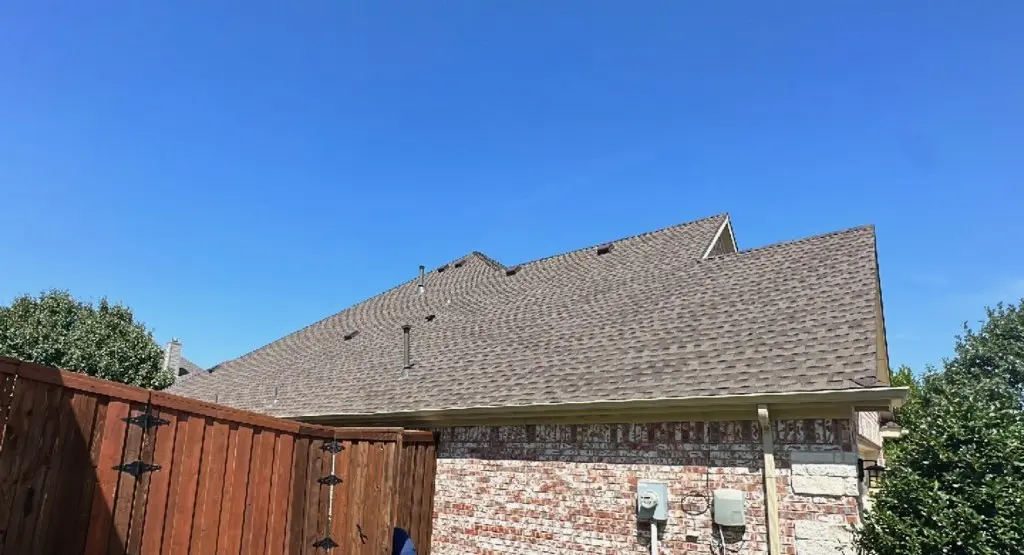Completed roof replacement project in Half Moon